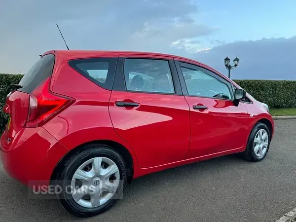 Used Nissan Note Visia 80 HP (58 kW) 2014 Red Hatchback