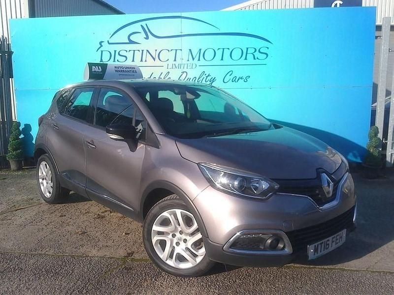 Used Renault Captur Dynamique 90 HP (66 kW) 2016 Grey SUV