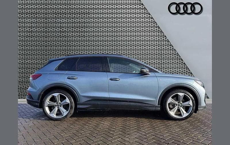 Used Audi Q4 e-tron Black Edition 206 kW (281 HP) 2025 Blue SUV