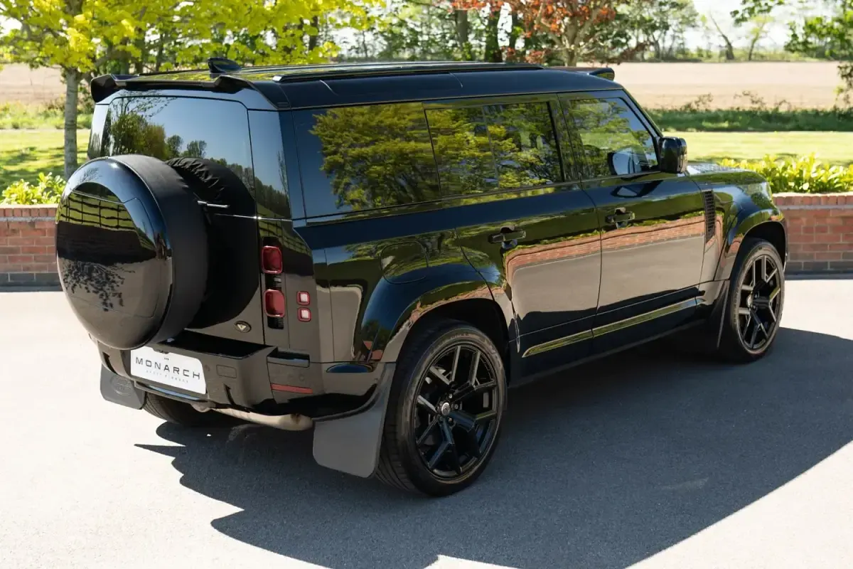 Usado Land Rover Defender HSE 2021 Preto SUV