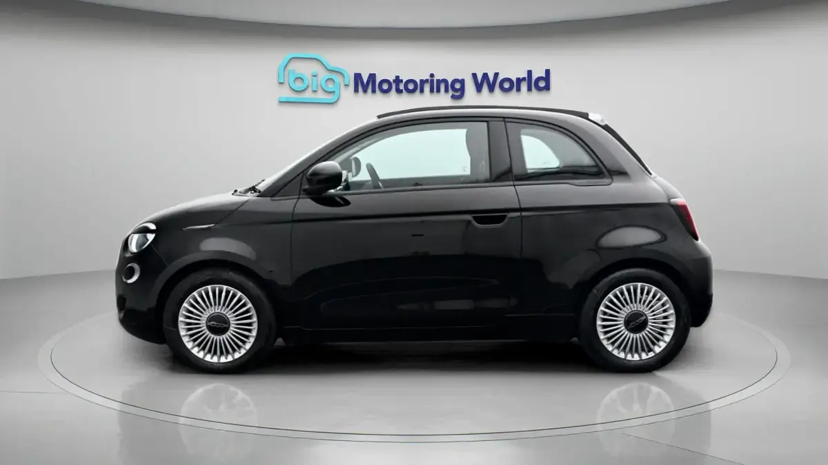 Used Fiat 500e Icon 86 kW (118 HP) 2022 Black Cabriolet