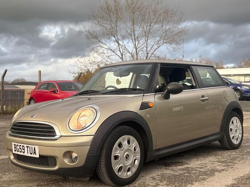 Silver Used 2009 Mini ONE Hatch Hatchback | £1,595 (Super price) - Image 1/4