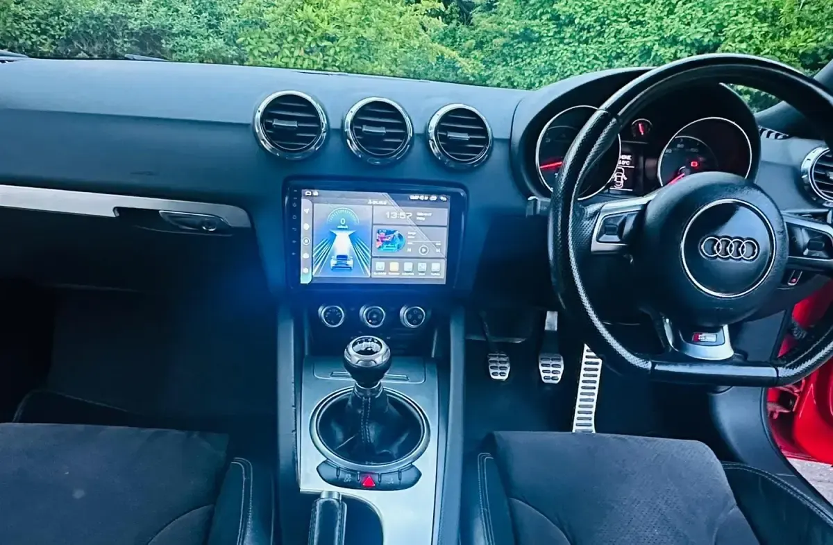 Begagnad Audi TT S-Line 211 HK (155 kW) 2011 Röd Sportkupé