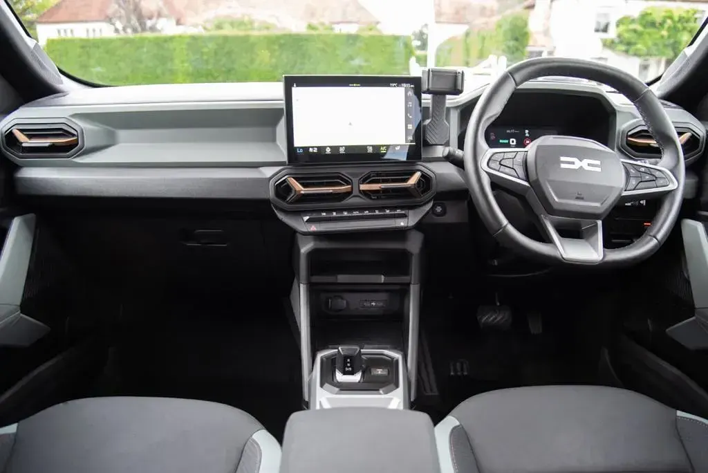 Used Dacia Duster Extreme 143 HP (105 kW) 2025 Green SUV