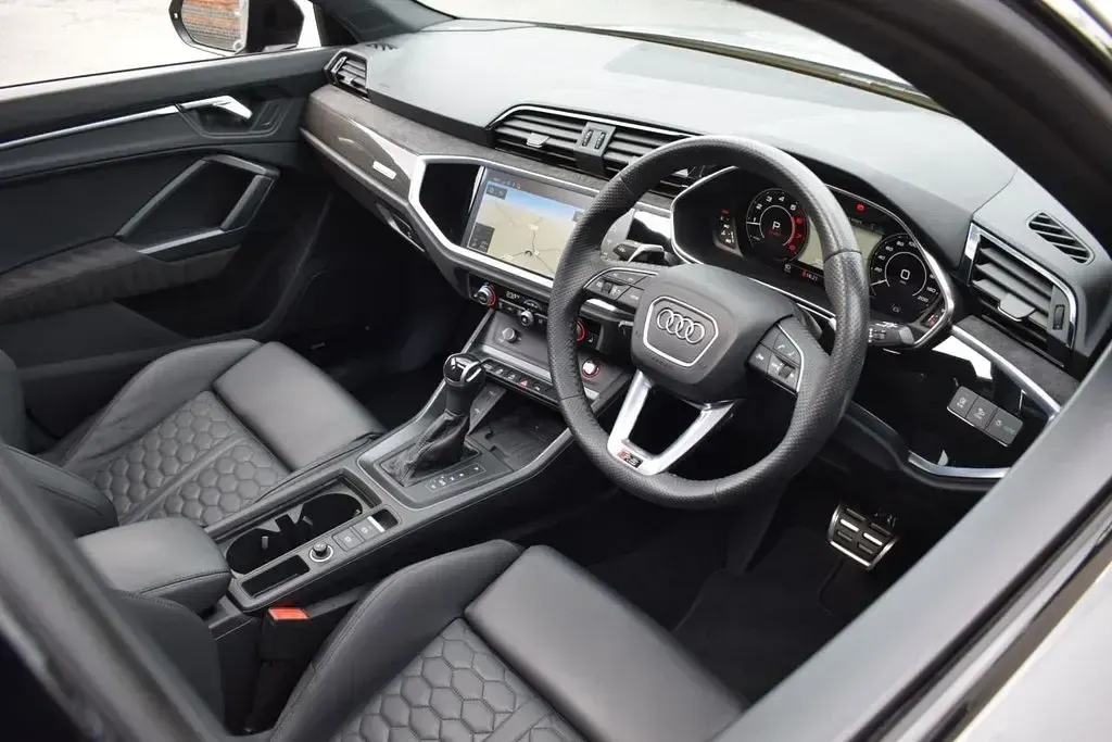 Used Audi RS Q3 Advanced 400 HP (294 kW) 2022 Grey SUV