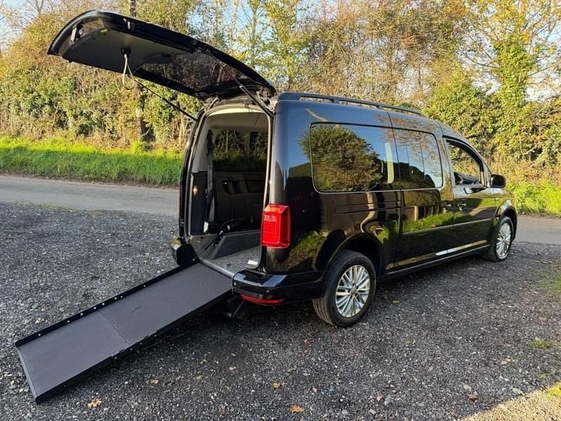 Used VW Caddy Maxi Life Life 102 HP (75 kW) 2021 Black MPV
