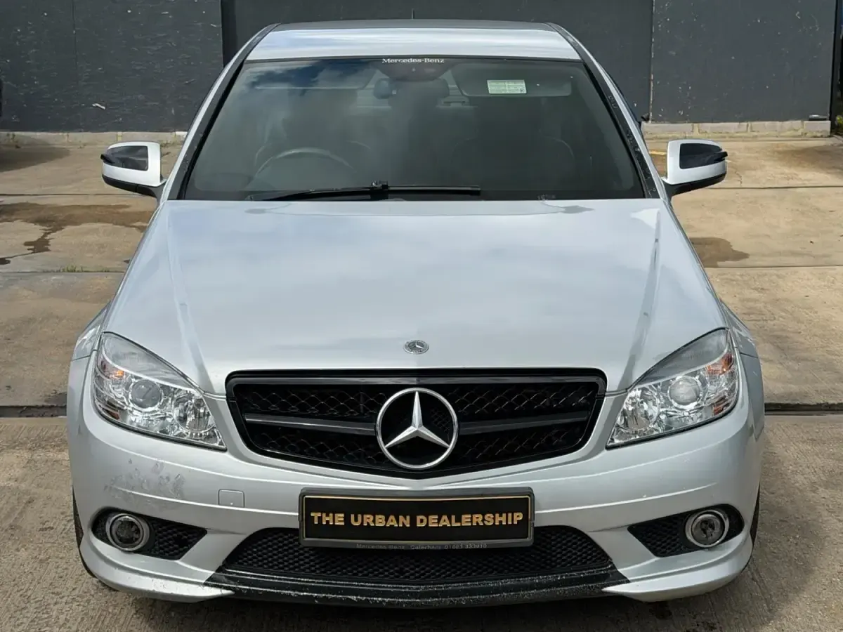 Usado Mercedes C180 2007 Prateado Sedan