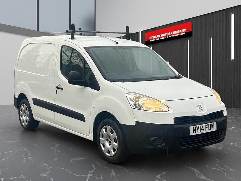 White Used 2014 Peugeot Partner S MPV | £2,490 (Good price) - Image 1/3