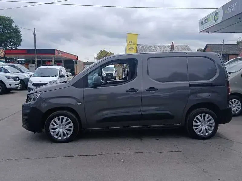 Used Peugeot Partner 2019 Grey MPV