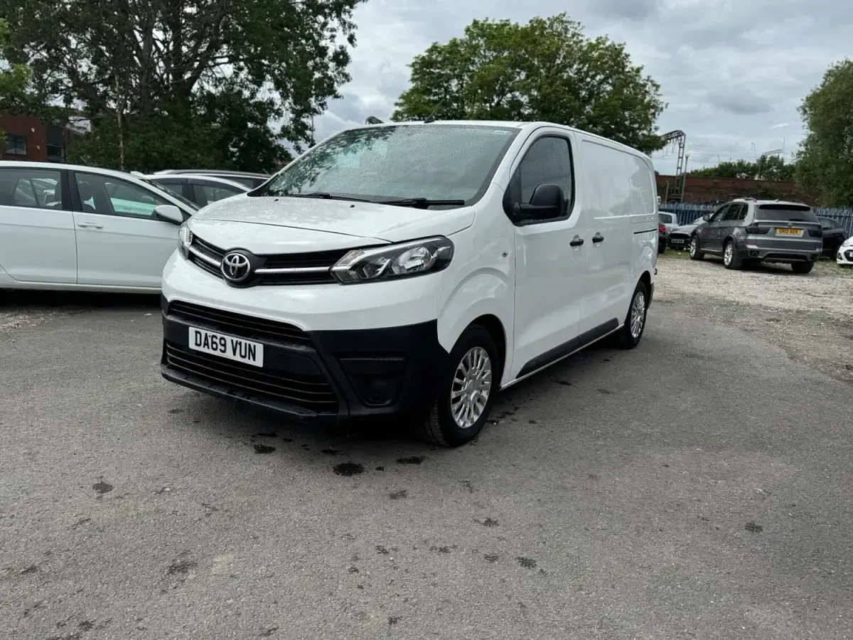 Used Toyota Proace Active 2019 White MPV