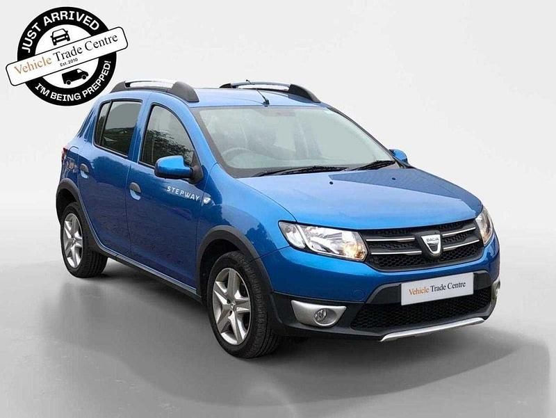 Blue Used 2014 Dacia Sandero Lauréate Hatchback | £4,199 (Fair price) - Image 1/1