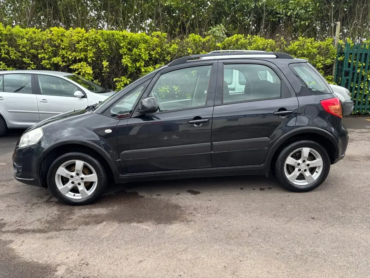 Usado Suzuki SX4 SZ4 2012 Preto Citadino
