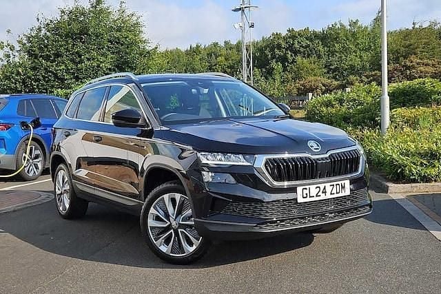 Black magic pearl effect New 2024 Skoda Karoq SE L SUV | £22,495 (Good price) - Image 1/4