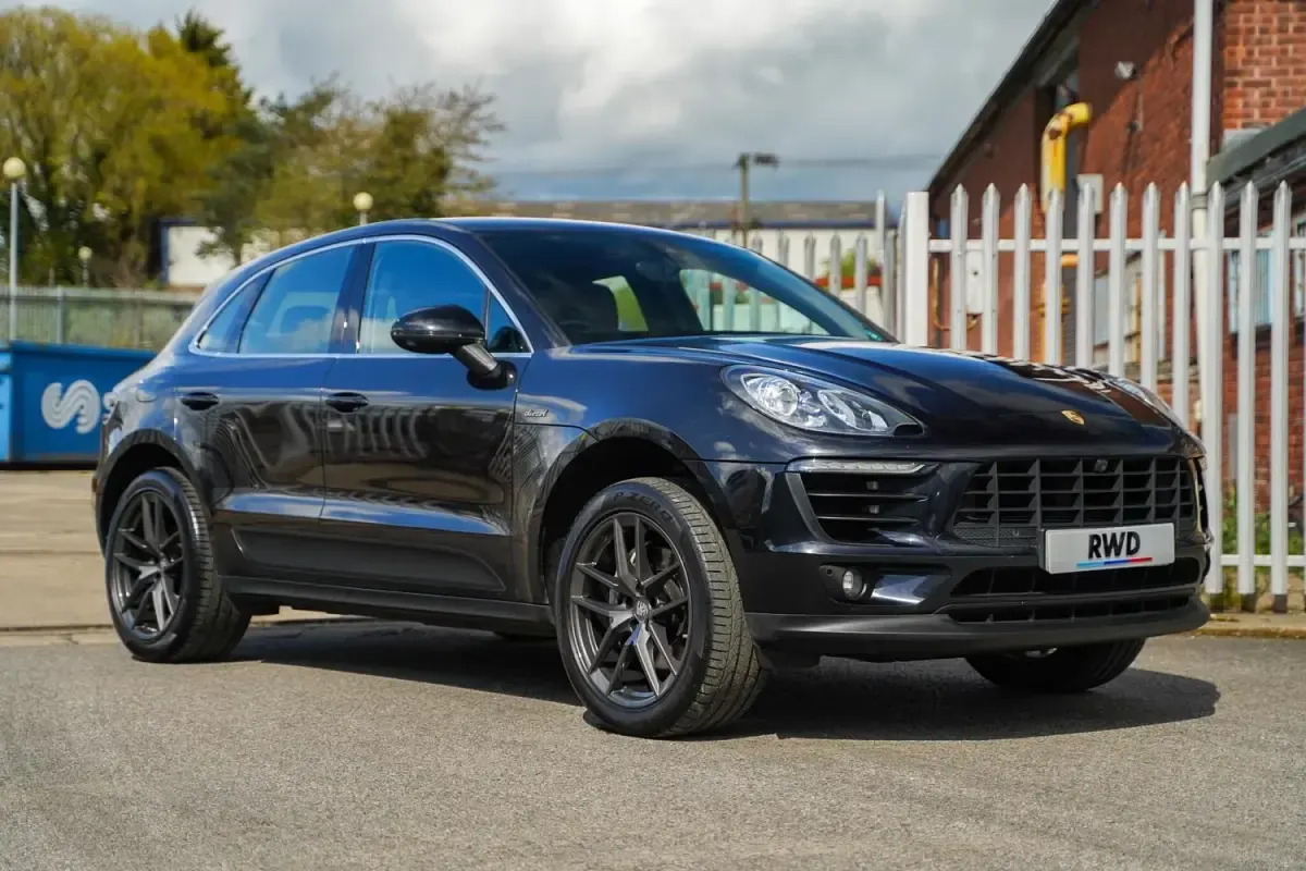Usado Porsche Macan 258 HP (189 kW) 2016 Preto SUV