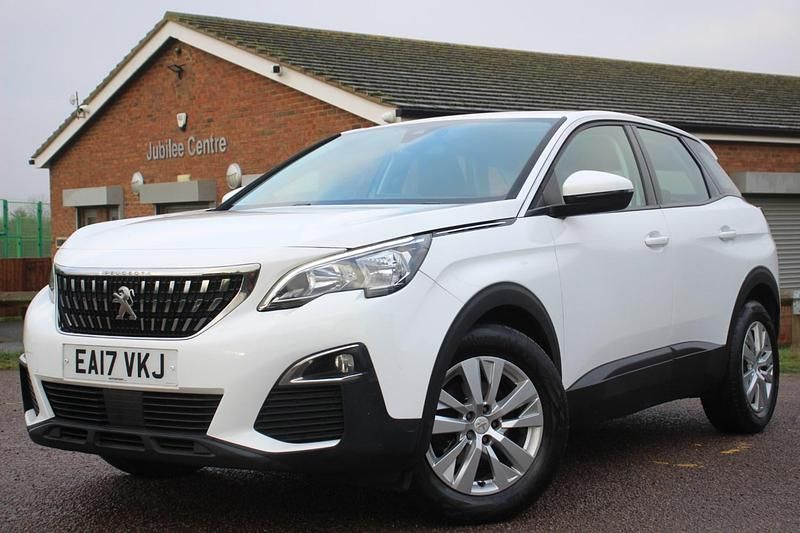 Used Peugeot 3008 Active 2017 White Hatchback