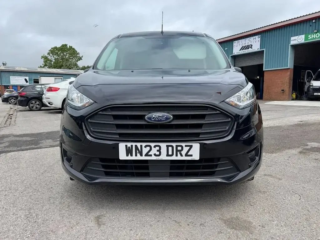Used Ford Transit Connect Trend 75 HP (55 kW) 2023 Black MPV