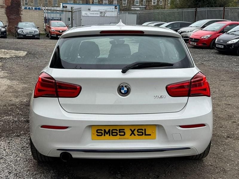 Used BMW 118 Sport Line 2015 White Hatchback