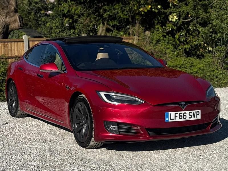 Used Tesla Model S 306 kW (417 HP) 2016 Red Hatchback