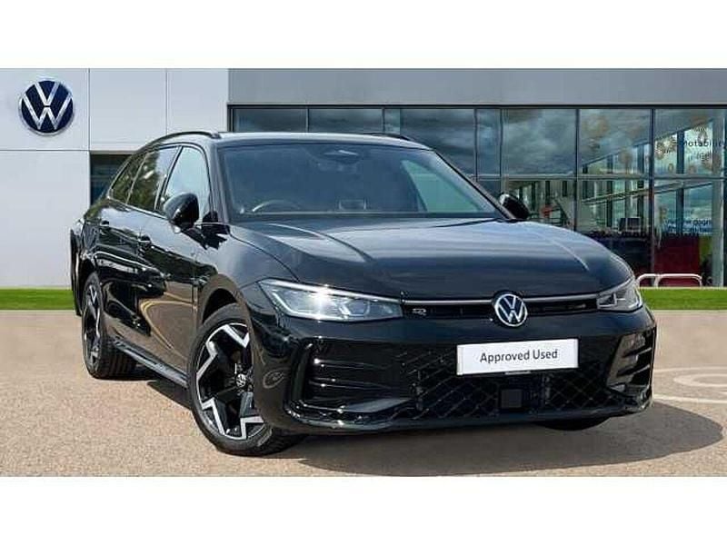 Used 2025 VW Passat | £35,194 - Image 1/4