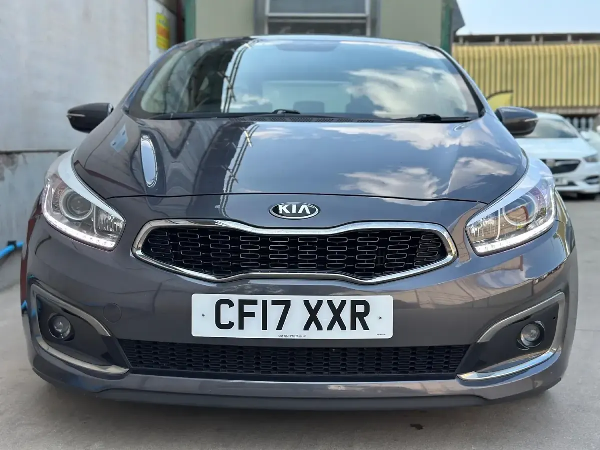 Used Kia ProCeed 2017 Silver Hatchback