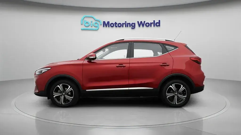 Używany MG ZS 2024 Czerwony SUV
