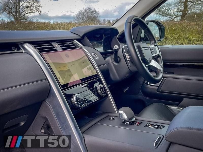 Used Land Rover Discovery 5 HSE 2021 White SUV