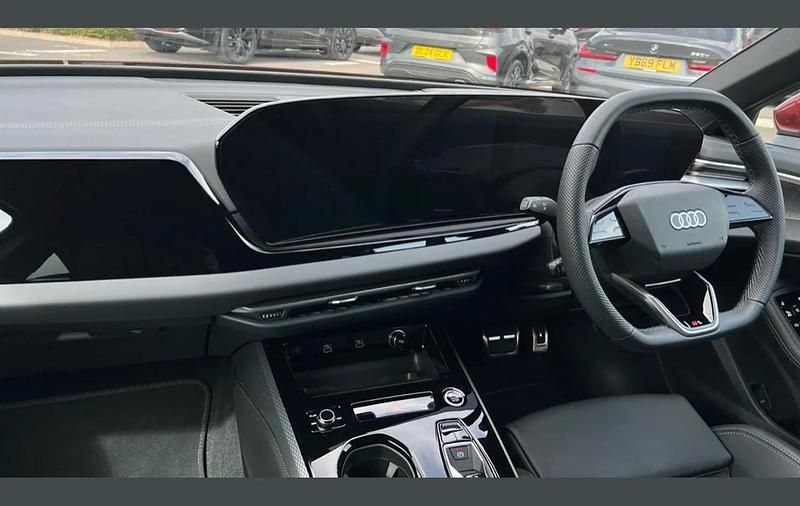 Usado Audi A5 S-Line 147 HP (108 kW) 2025 Vermelho Sedan