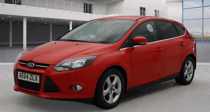 Used Ford Focus Zetec 115 HP (84 kW) 2014 Red Hatchback