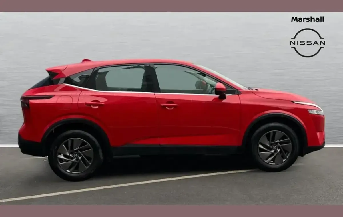 Used Nissan Qashqai Acenta Premium 138 HP (101 kW) 2022 Red SUV
