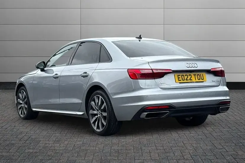 Used Audi A4 Sport 163 HP (119 kW) 2022 Silver Sedan