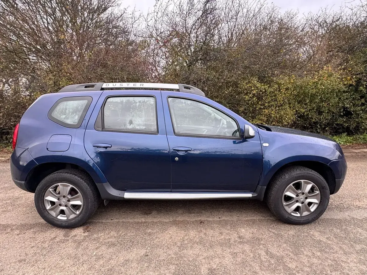 Used Dacia Duster Lauréate 110 HP (80 kW) 2015 Blue SUV