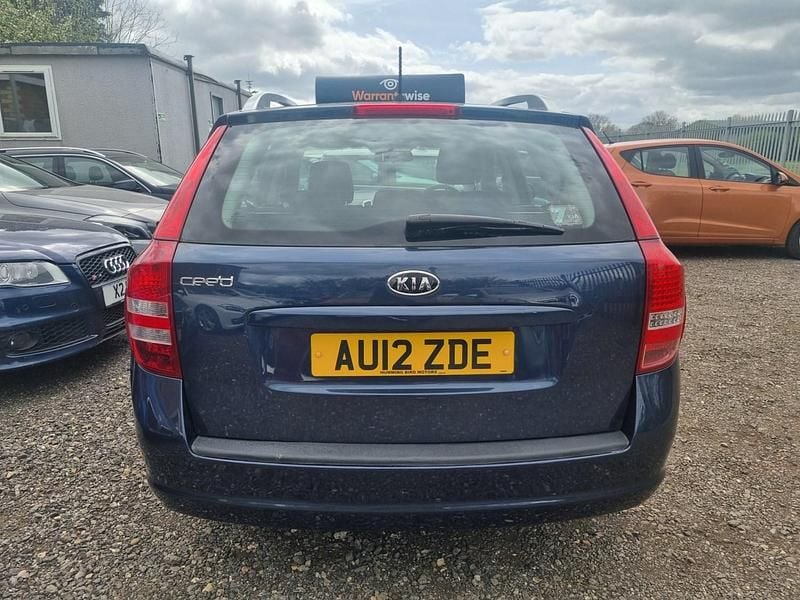 Usado Kia Ceed 124 HP (91 kW) 2012 Azul Citadino