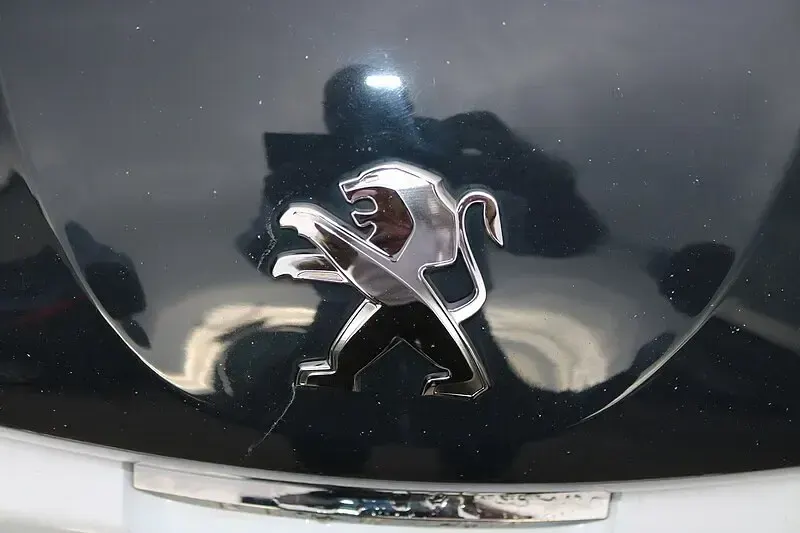 Used Peugeot 208 Access 100 HP (73 kW) 2018 Grey Hatchback