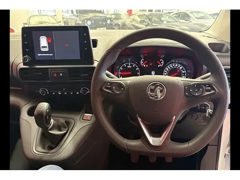 Used Vauxhall Combo 100 HP (73 kW) 2023 White MPV