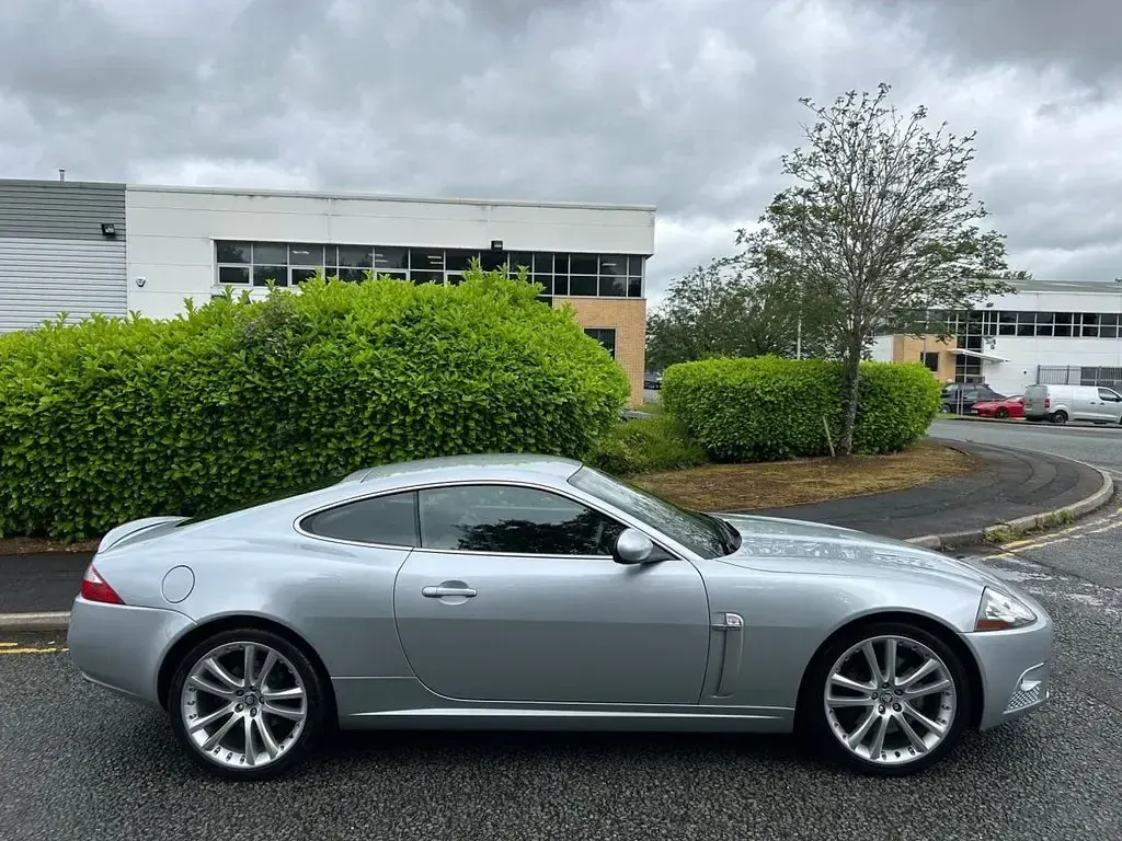 Used Jaguar XKR Supercharged 420 HP (308 kW) 2008 Silver Coupe