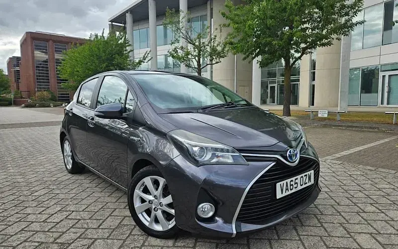 Used Toyota Yaris 101 HP (74 kW) 2016 Hatchback