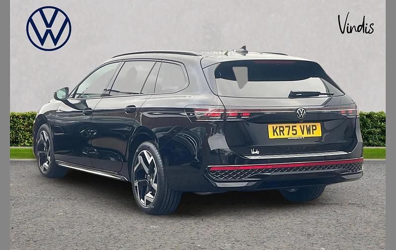 Used VW Passat R-line 147 HP (108 kW) 2025 Black Estate