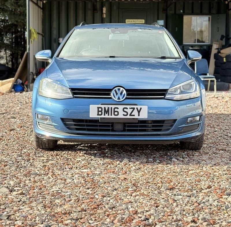 Used VW Golf VII 85 HP (62 kW) 2016 Blue Sedan