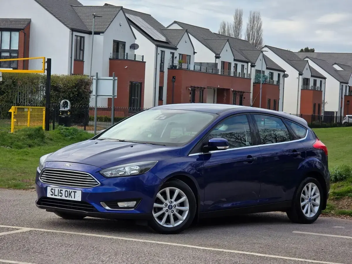 Used Ford Focus Titanium 2015 Blue Hatchback