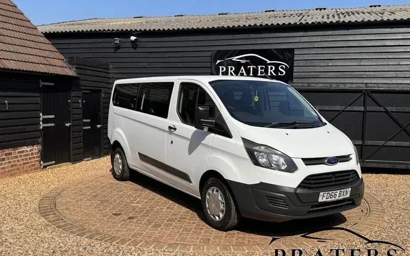 Used Ford Transit Custom 105 HP (77 kW) 2017 Estate