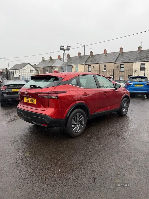 Used Nissan Qashqai Acenta Premium 2022 Red SUV