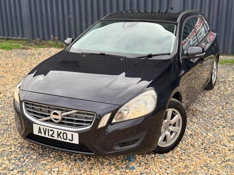 Used Volvo V60 115 HP (84 kW) 2012 Black Estate