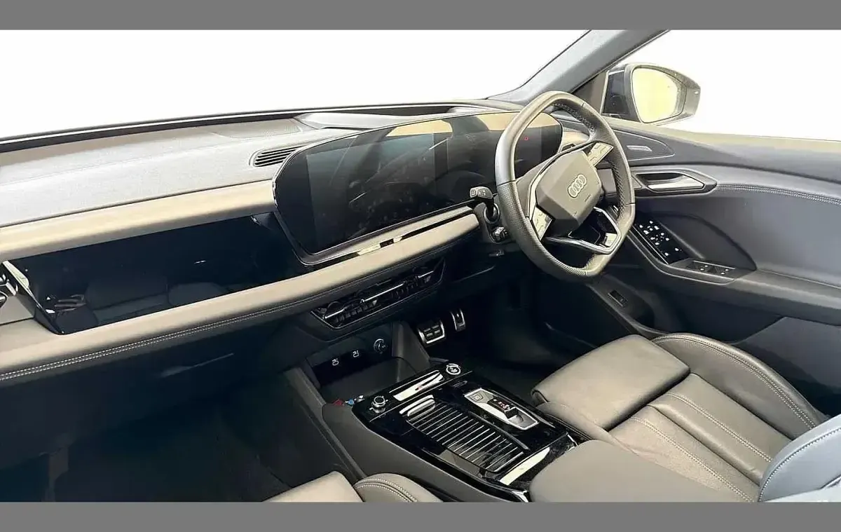 Used Audi Q6 e-tron S-Line 225 kW (306 HP) 2025 Black SUV