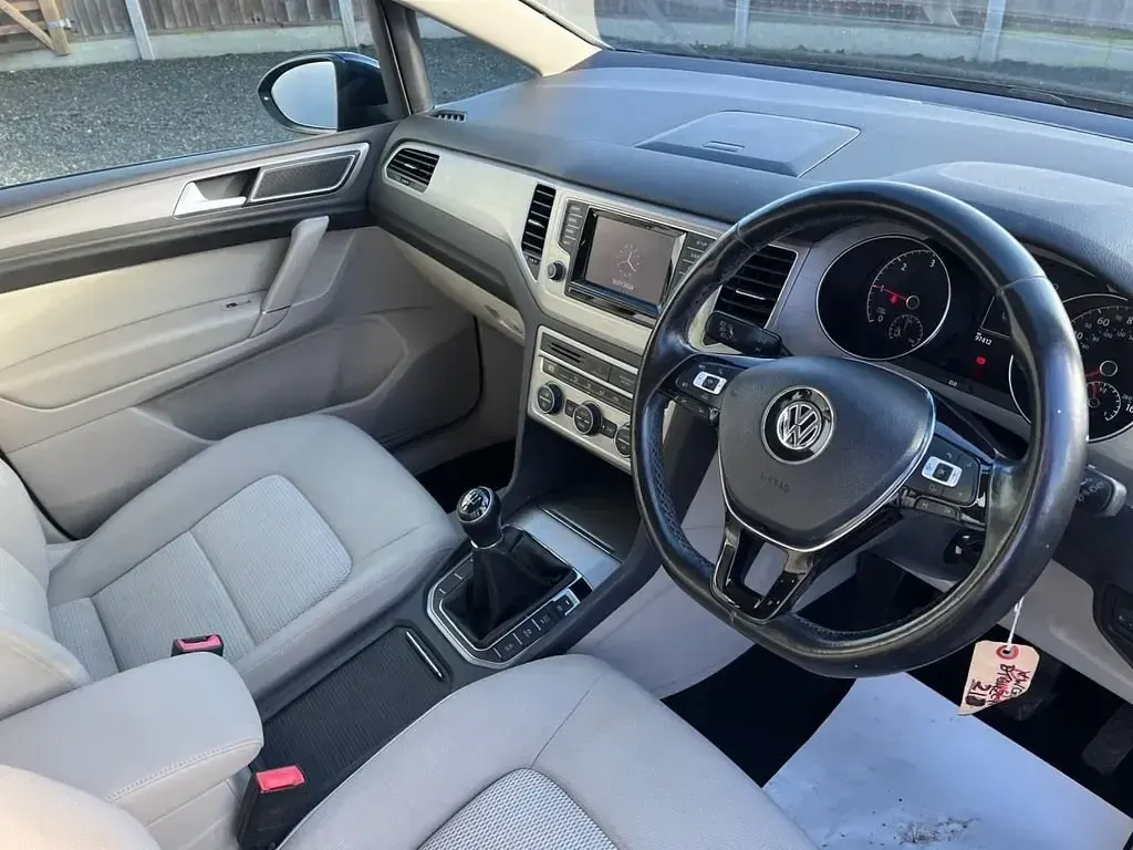 Used VW Golf Sportsvan SE 110 HP (80 kW) 2015 Blue MPV