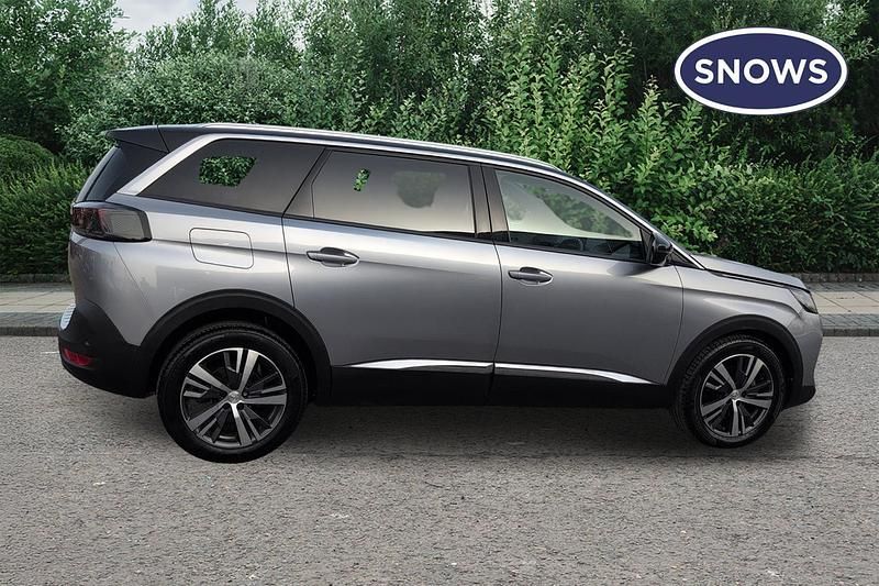 Used Peugeot 5008 Allure+ 131 HP (96 kW) 2023 Grey SUV