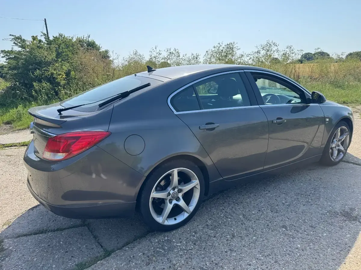 Used Vauxhall Insignia SRi 160 HP (117 kW) 2012 Grey Hatchback