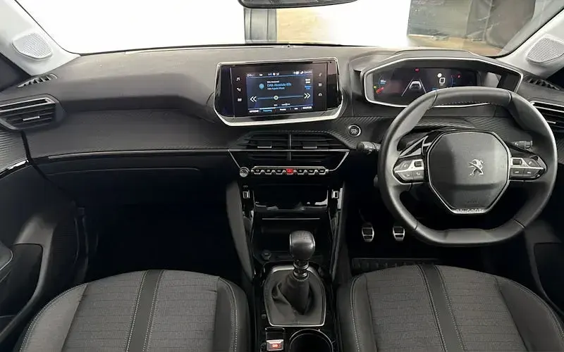 Used Peugeot 208 Allure+ 102 HP (75 kW) 2023 Grey Hatchback