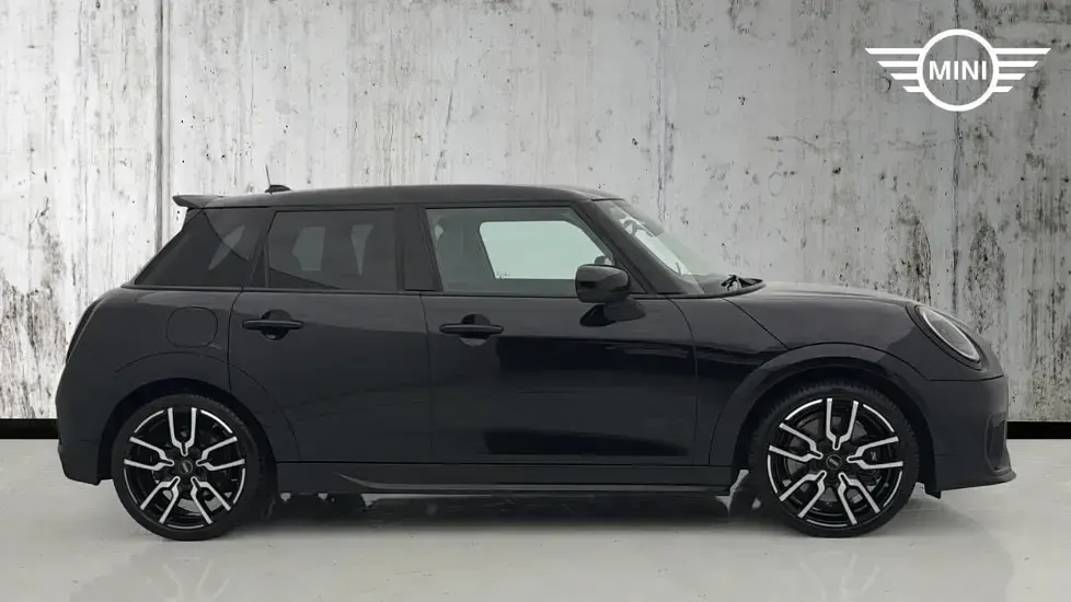 Used Mini Cooper S Hatch 201 HP (147 kW) 2025 Black Hatchback
