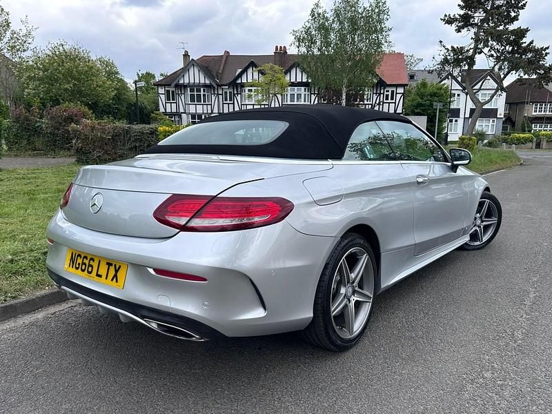 Usado Mercedes C200 AMG line 2017 Plateado Descapotable