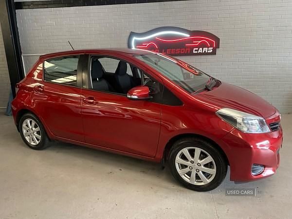 Red Used 2013 Toyota Yaris Hatchback | £4,475 (Fair price) - Image 1/4